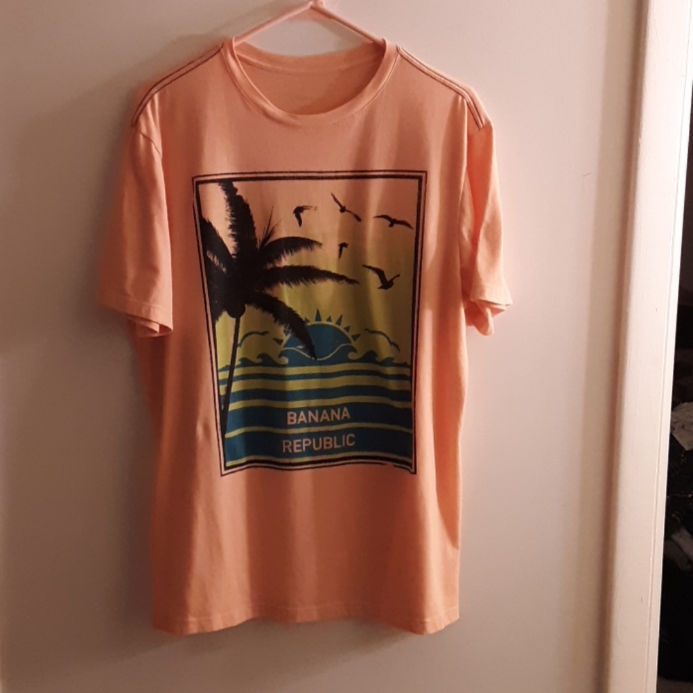 💥Banana Republic T-Shirt